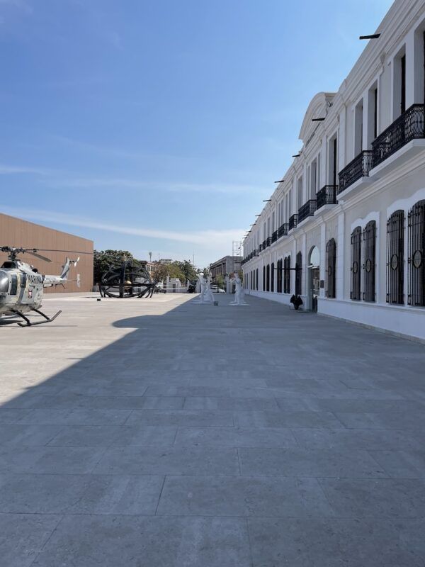 Fotografia-explanada-a-un-punto-de-fuga | Fisgo Arquitectura y Diseño